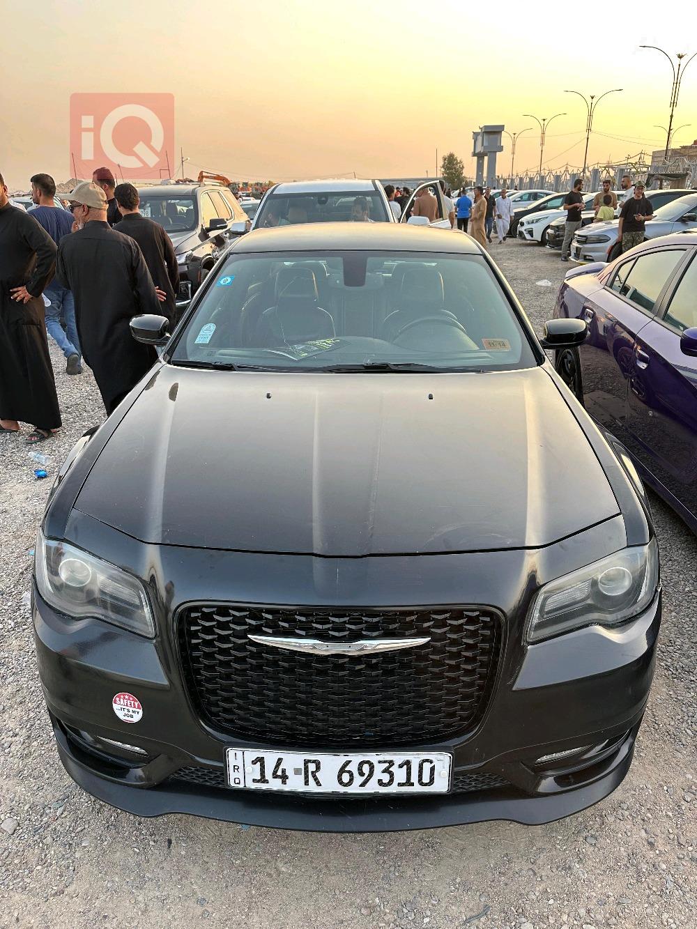 کرایسلەر 300